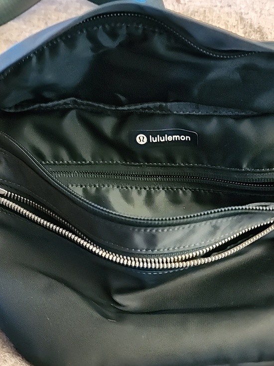 lululemon everywhere black bag MAPS Belt – KW Red Label Not your average backpack Lululemon® Everywhere Belt Bag 1L